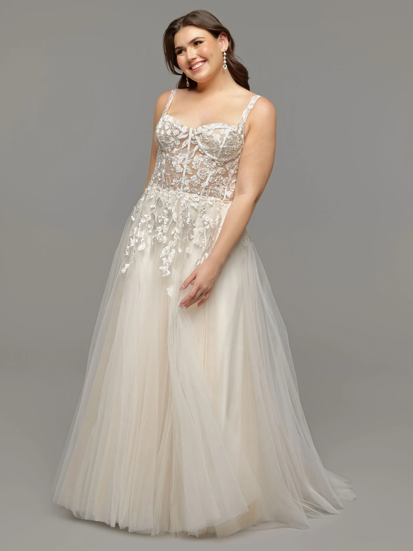 ?A LINE TULLE WEDDING DRESS WITH OPEN BACK
