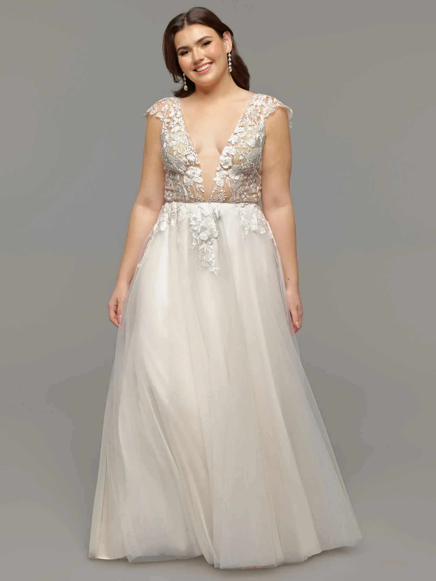 A LINE TULLE CAP SLEEVE WEDDING DRESS WITH LACE