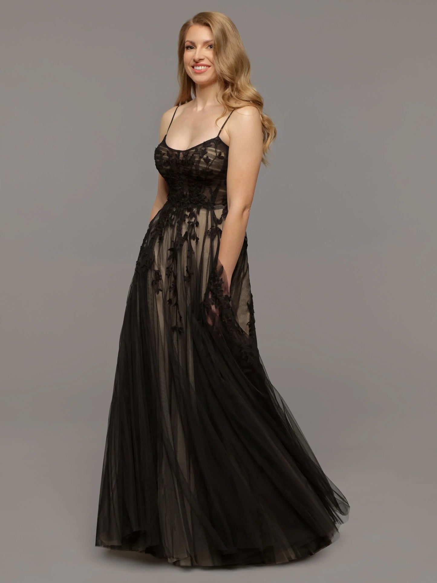 OPEN BACK A LINE TULLE WEDDING DRESS WITH LACE