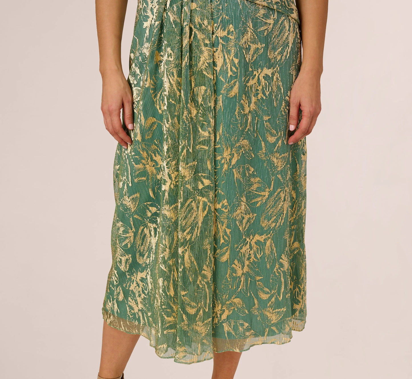 Plus Size Sleeveless Metallic Crinkle Midi Dress In Sage Gold