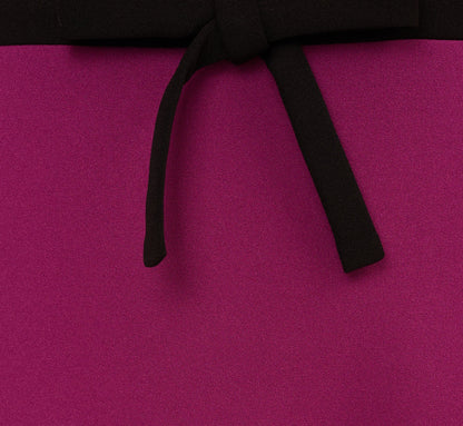 Sleeveless Contrast Tipped Short Crepe Dress In Plum Berry